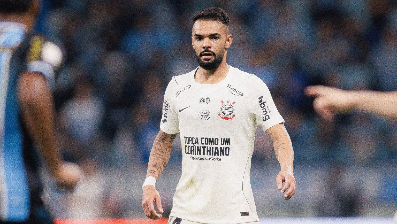 Raniele sofre lesão no joelho e desfalca Corinthians na temporada