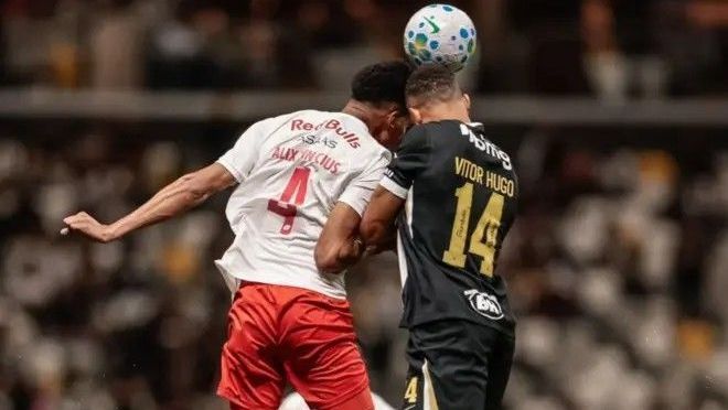 Bragantino atualiza boletim médico de Alix Vinícius após choque de cabeça