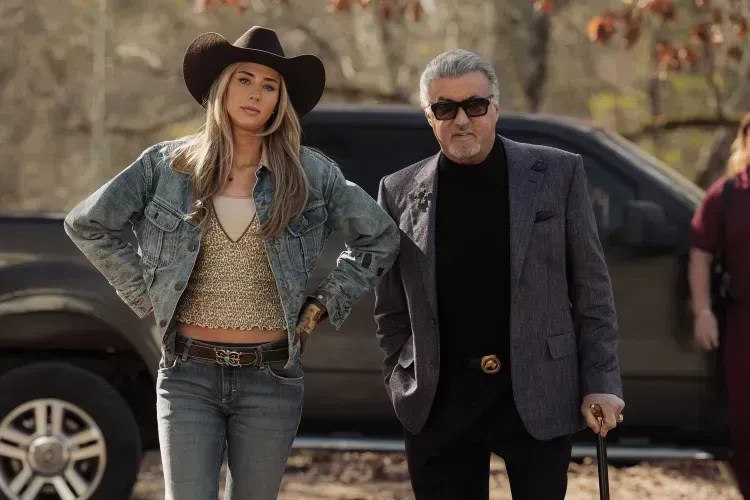 Sylvester Stallone e Scarlet Rose Stallone em "Tulsa King"