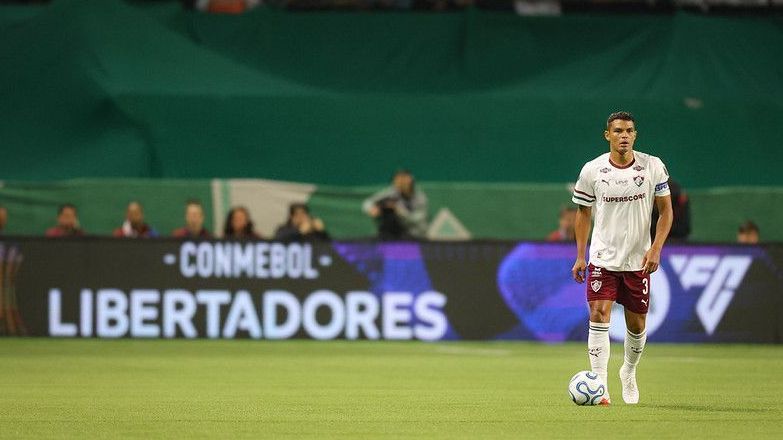 Imagem de destaque do post: Thiago Silva defende vilão do Fluminense após eliminação na Libertadores