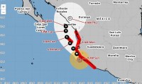 Categoria 4, furacão Simon muda de trajetória na costa do México