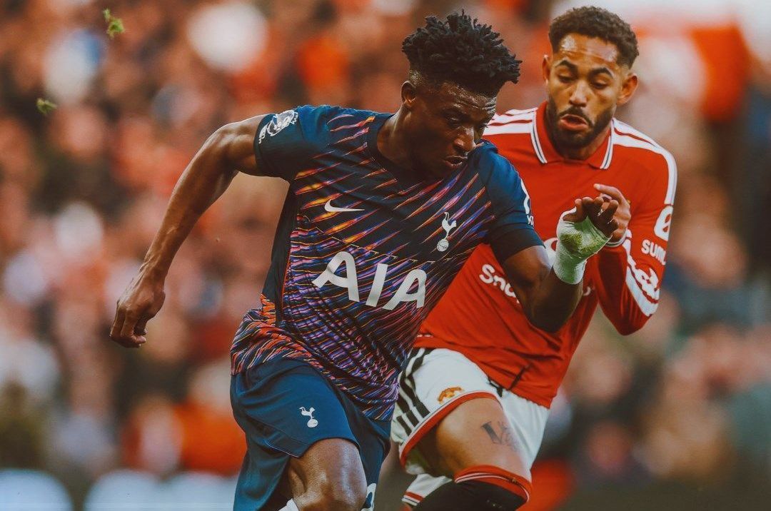 Imagem de destaque do post: Tottenham empata com o United no fim e sai da lanterna da Premier League