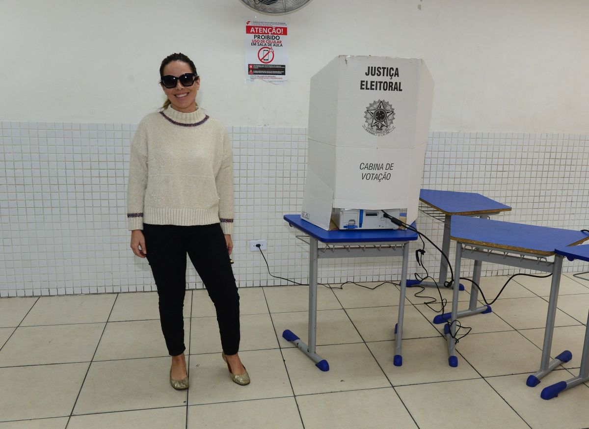 Famosos reagem ao resultado das eleições 2026; confira