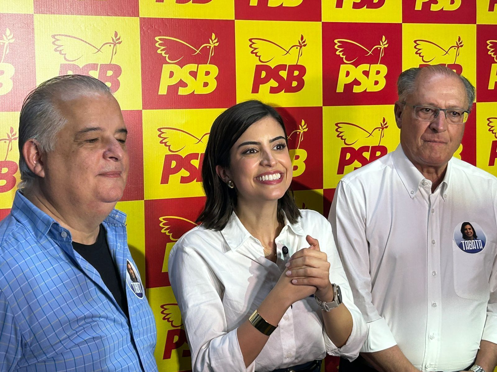 Tabata Amaral, Márcio França e Geraldo Alckmin durante coletiva de imprensa após convenção municipal da candidatura da deputada