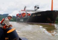 EUA: Trump pede "opções militares" para garantir acesso ao Canal do Panamá