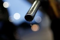 Como o corte da Petrobras no preço da gasolina afeta o seu bolso?