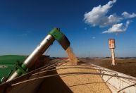 Guerra comercial entre EUA e China impulsiona agro brasileiro, diz FT