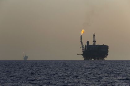 Plataforma de petróleo na Líbia
