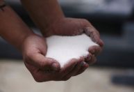 Excesso de oferta global deve pressionar os preços do açúcar até 2027