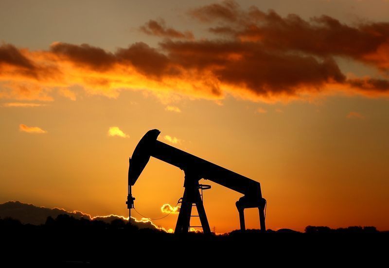 Bomba de petroleo nos arredores de Scheibenhard, na França