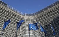 Apple e Meta podem receber multas diárias da UE a partir da próxima semana