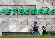 Governo quer Fundo de Redução da Pobreza com dinheiro da venda de ações da Petrobras