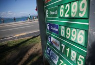 Líderes da Câmara analisam o preço de combustíveis nesta segunda-feira (4)