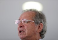 Guedes admite que inflação freará economia em 2022, mas diz que país vai crescer