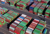 Rússia vê contêineres se acumularem em portos após comércio com China crescer 32% neste ano