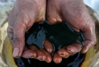 Tensão na Ucrânia pressiona petróleo, mas causas para alta já existiam; entenda