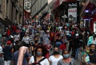 Tendência é que restrições sejam impostas a não vacinados, diz coordenador de SP