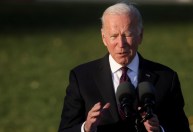Biden diz que Ômicron não é para pânico e defende vacinação no mundo todo