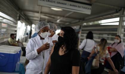 Brasil pode cobrar passaporte da vacina de estrangeiros