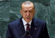 Presidente da Turquia volta a prometer juros baixos; lira despenca