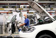 Produção industrial automobilística cresceu 3,2% no mês de fevereiro, diz IBGE