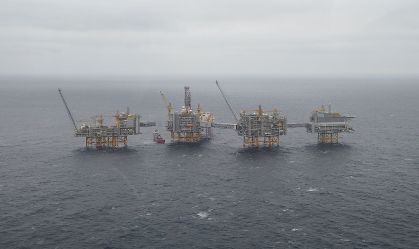 Preço do barril de petróleo perde força e fecha próximo de US$ 100