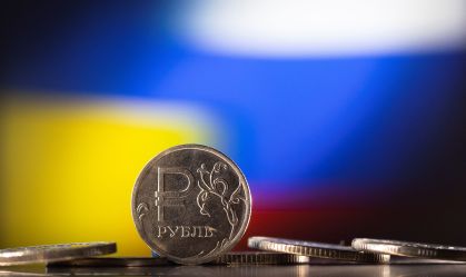 Empresas dos EUA correm para cortar laços com negócios russos afetados por sanções