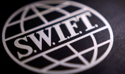 Swift anuncia plano para criar rede de moedas digitais de bancos centrais