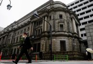 BC do Japão mantém juros ultrabaixos e alerta para quedas bruscas do iene