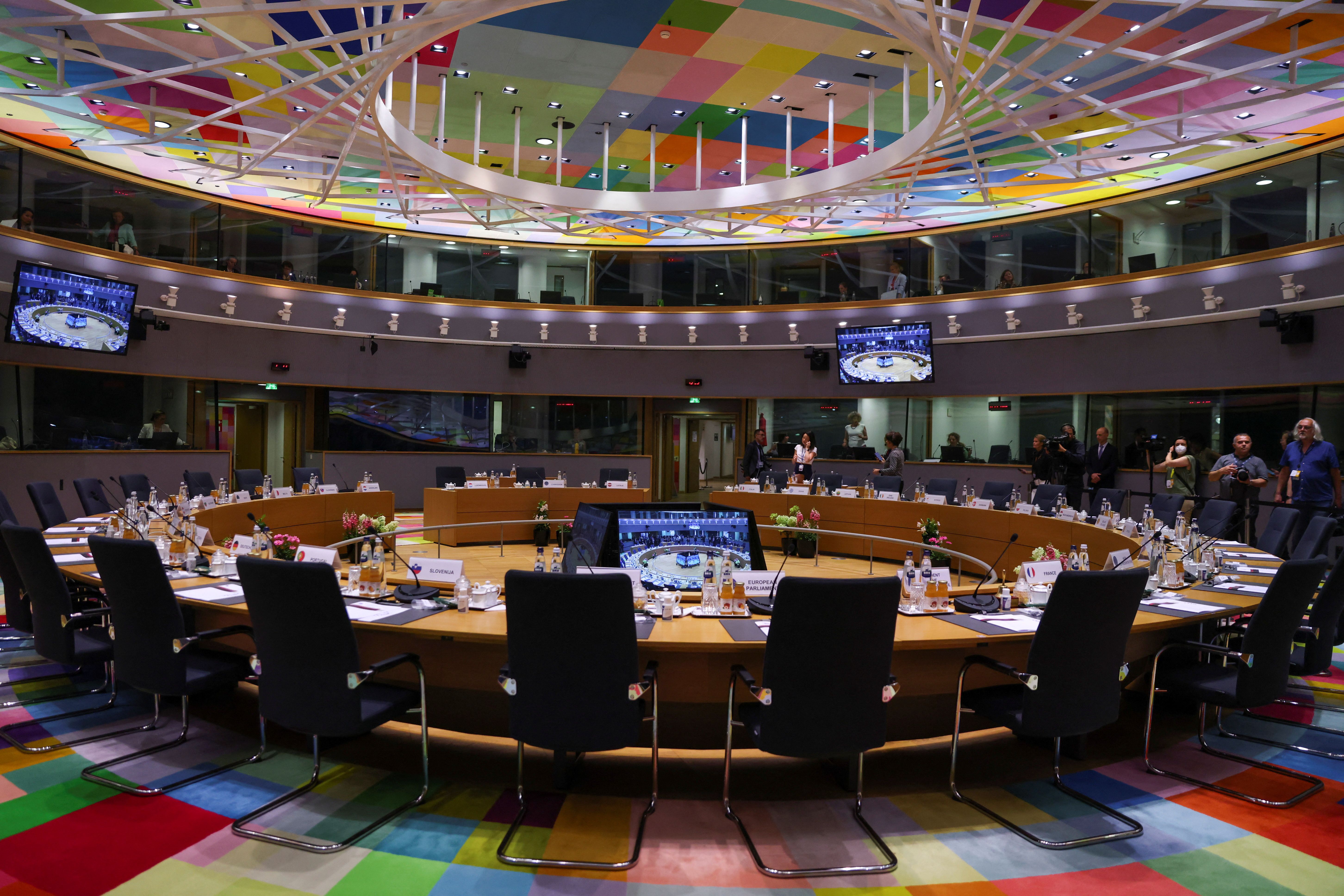 Vista da sala principal durante reunião de cúpula da União