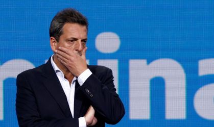 Campanha de Massa vê "voto castigo" e crise de combustíveis entre causas da derrota para Milei