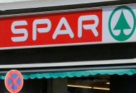 Lojas europeias apagam luzes e reduzem tempo abertas para economizar energia