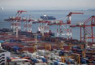 Japão registra série de déficit comercial mais longa em 7 anos