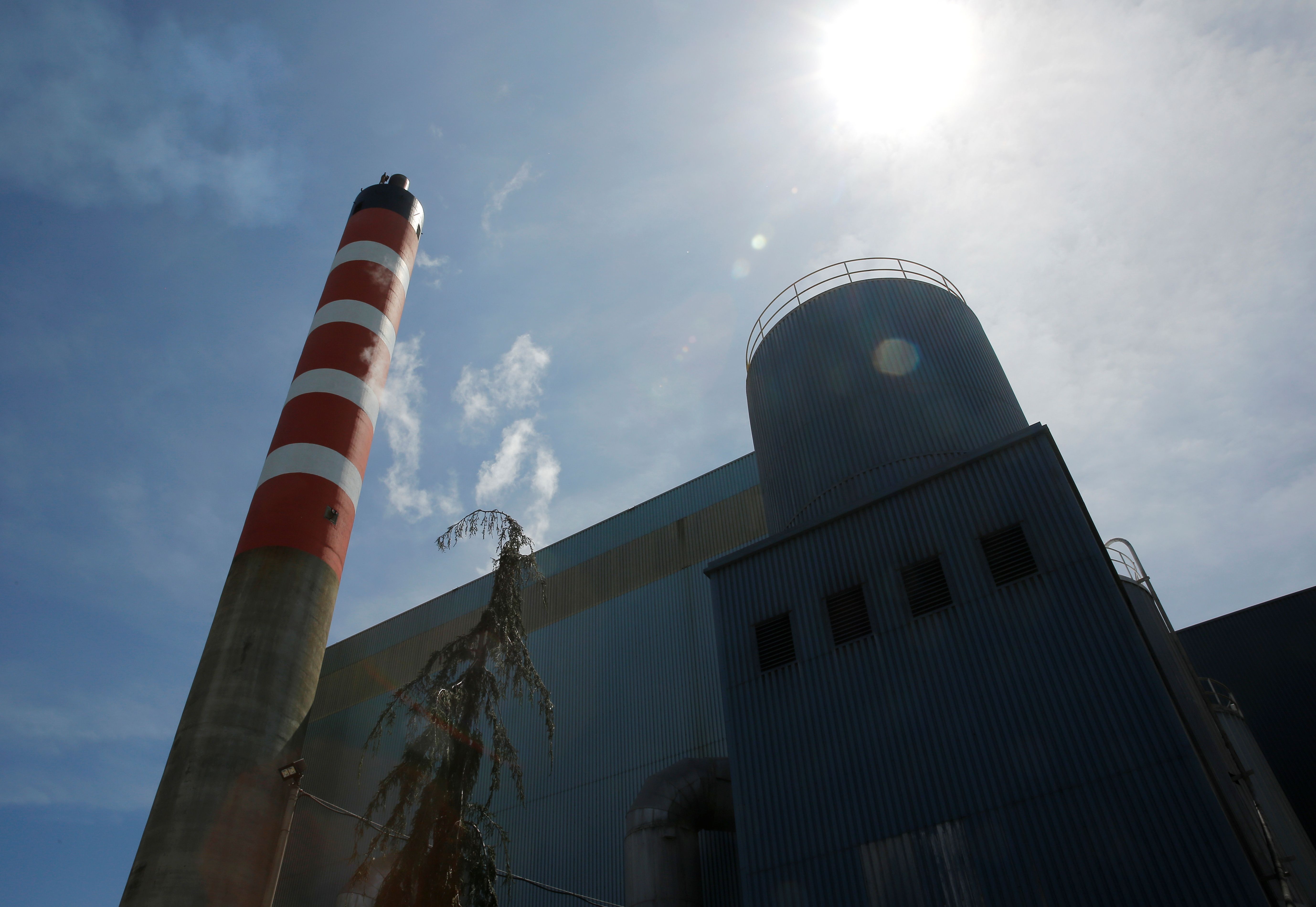 Usina de geração de energia com resíduos sólidos em Vancouver;