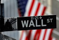Ações em Wall Street caem com investidores à espera de novo aumento do Fed