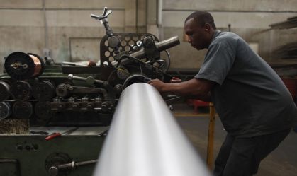 Confiança Empresarial cai 0,1 ponto em abril, para 94,1 pontos, afirma FGV