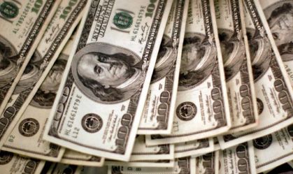 Ibovespa fecha em alta de 0,81% puxada pela Copel; dólar cai a R$ 5,31