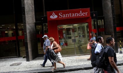 Santander eleva projeções de inflação do Brasil e alerta para riscos fiscais
