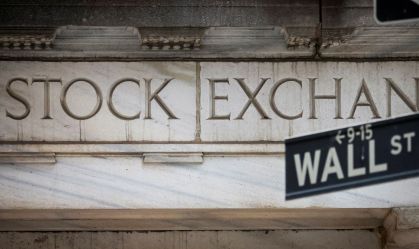 Wall Street fecha em queda com preocupação sobre Fed agressivo