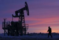Petróleo fecha dia em alta, mas cai na semana, com liberação de reservas pela AIE