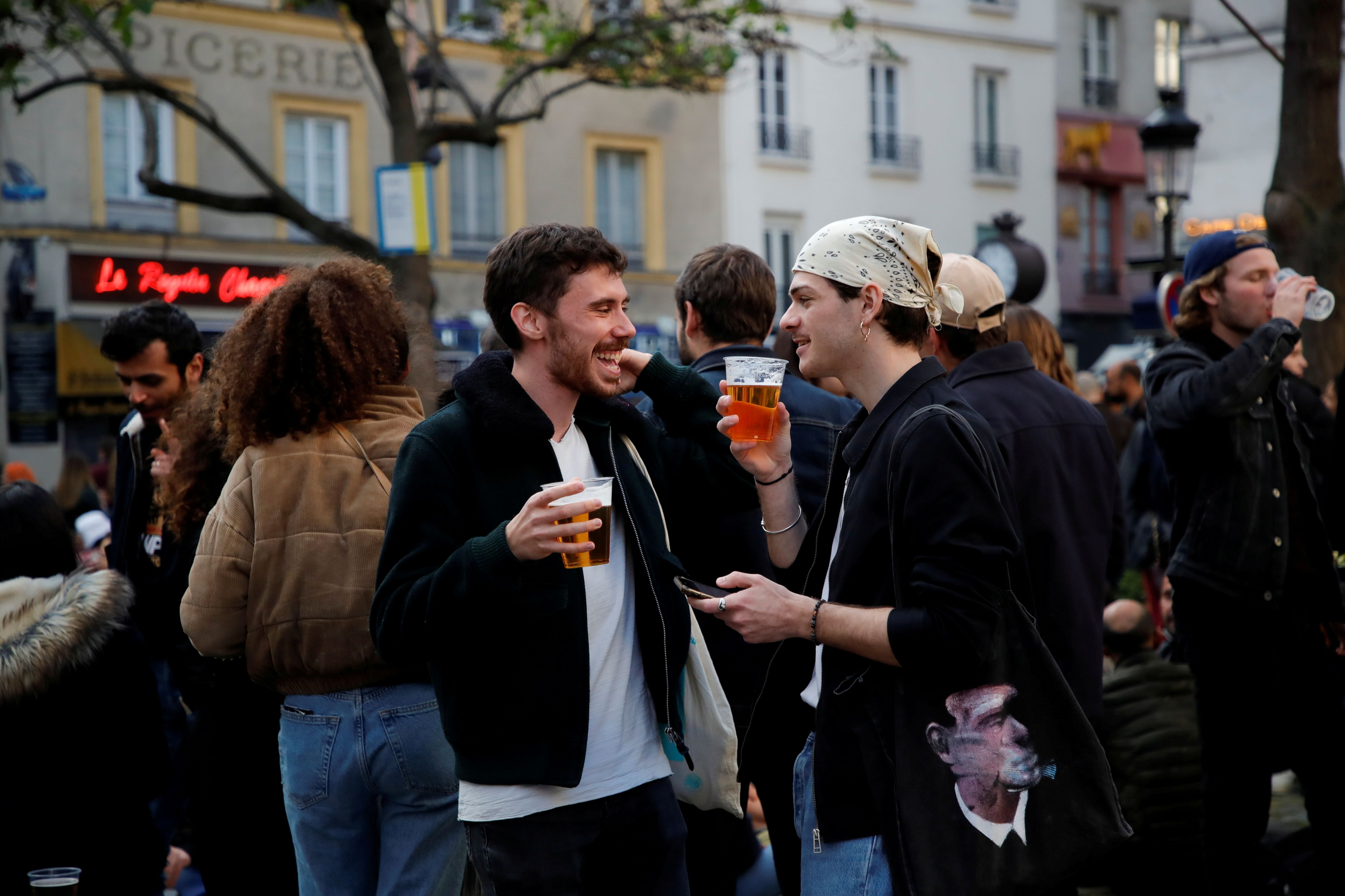 Place de la Contrescarpe, em Paris