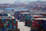 Crescimento de exportações da China tem mínima em 2 anos com lockdowns