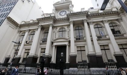 “Não vai fechar enquanto eu estiver lá”, diz novo presidente do Banco Central da Argentina