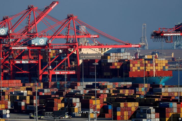 Navios e contêineres no porto de Long Beach, na Califórnia, EUA / Navios e contêineres no porto de Long Beach, na Califórnia 30/01/2019 REUTERS/Mike Blake
