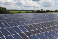 Energia solar enfrenta embate com distribuidoras enquanto é discutido prazo de subsídio