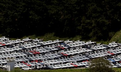 Indústria do Brasil mantém contração em julho de olho em tarifa, mostra PMI