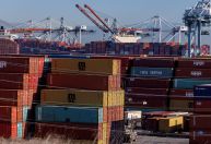 Déficit comercial dos EUA tem leve alta em janeiro