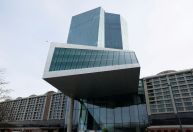 BCs globais reforçam fluxo de dinheiro para ajudar bancos