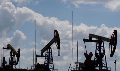 Preços do petróleo disparam mais de 6% após anúncio inesperado de cortes de produção