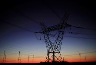 ONS quer “limpar” fila para acesso à rede de transmissão de energia e defende novo leilão